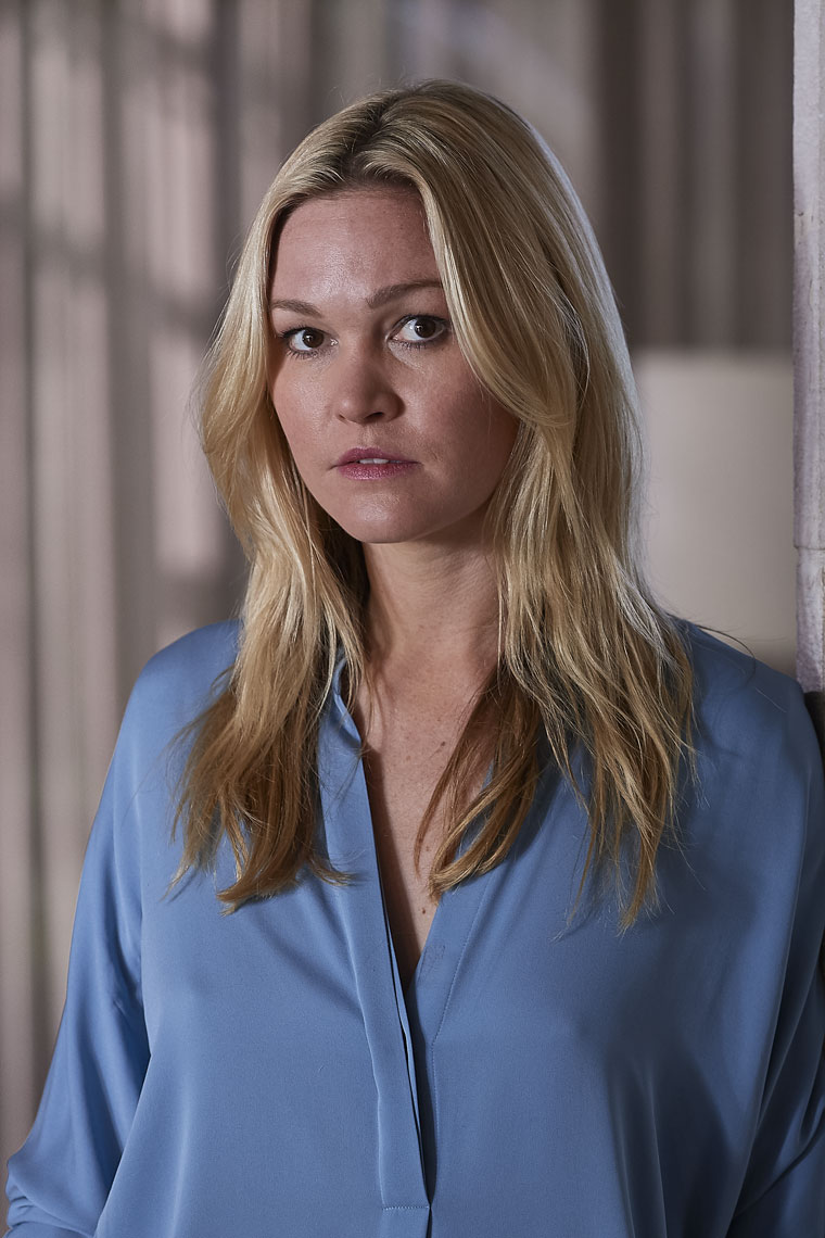 Julia Stiles-Riviera